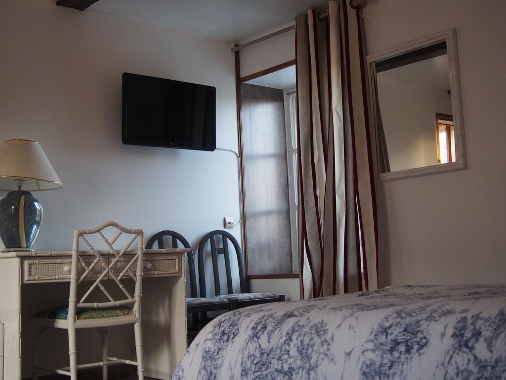 Hotel Val Saint Hilaire Givet Quarto foto